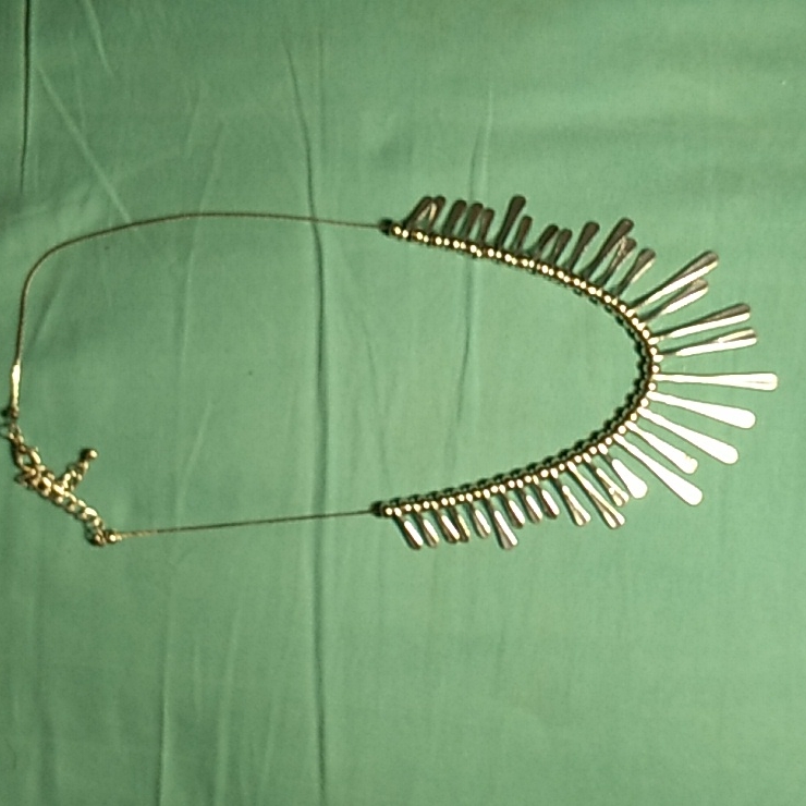 Silver Costume Teardrop Necklace 9$